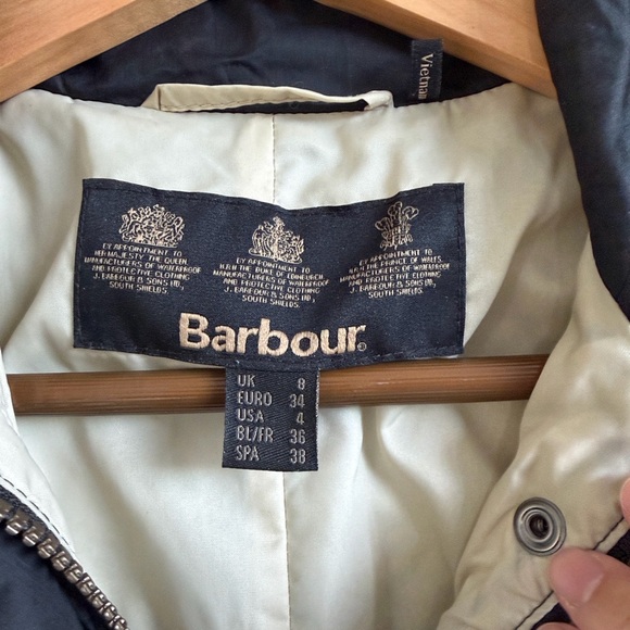 Barbour Women's Flyweight Cavalry Quilted Jacket - Picture 6 of 14